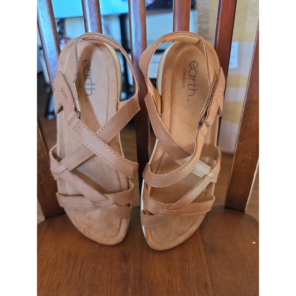 WOMEN'S SANDALS BY "EARTH ORIGIN" SIZE 8 WIDE, LIGHT BROWN COLOR - Picture 2 of 6